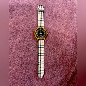 Plaid look-alike watch!
Brand new with working battery